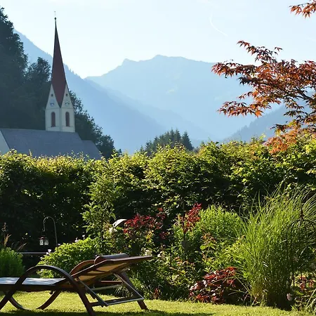 塔纳豪夫酒店 酒店